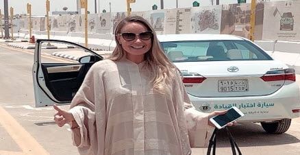 چهره اولین زن اروپایی که در عربستان گواهینامه رانندگی گرفت + عکس