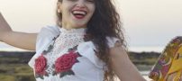 کشف حجاب فائزه علوی مجری خندوانه + بیوگرافی و تصاویر داغ