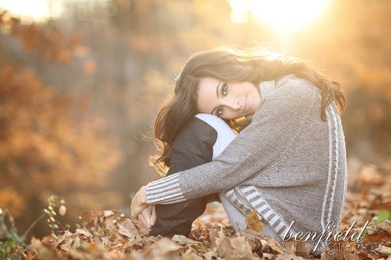 زیباترین ژست های پروفایل دخترانه پسرانه برای عکس های پاییزی | پیشواز پاییز