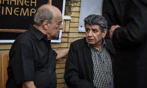 چهره غمگین هنرمندان و بازیگران در مراسم خاکسپاری حسین عرفانی