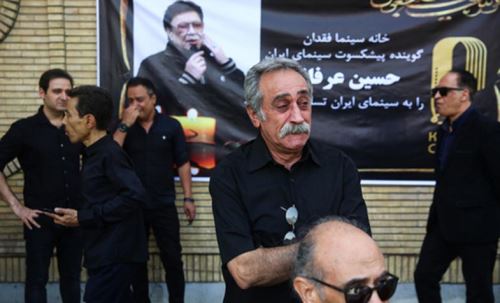 چهره غمگین هنرمندان و بازیگران در مراسم خاکسپاری حسین عرفانی