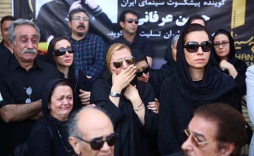 چهره غمگین هنرمندان و بازیگران در مراسم خاکسپاری حسین عرفانی