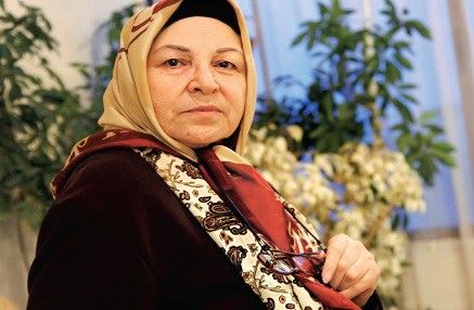 آزیتا لاچینی 3 همسر و 3 فرزندش را از دست داد | بیوگرافی عجیب آزیتا و همسرانش