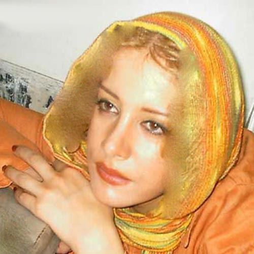 مدگردی به سبک شراره رخام در لس آنجلس | مدل مانتو و بستن شال