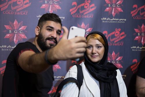 استایل بازیگران در اکران عرق سرد | از تیپ دولتشاهی تا رنگ موی باران کوثری