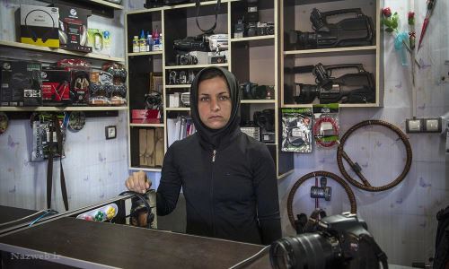 عکس های دختران و پسران ایرانی که توصیه میشود نبینید
