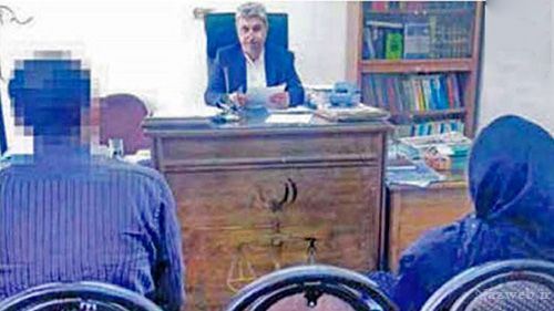 مردی آلت تناسلی اش را در اتوبوس به نمایش گذاشت +خبرهای داغ