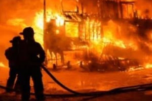 خاکستر شدن توپخانه ارتش اصفهان / تصاویر تعداد کشته ها
