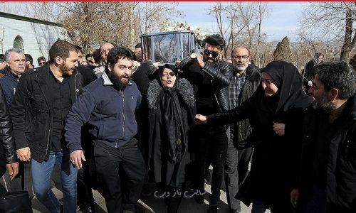 تصاویر تلخ تشییع پیکر دانشجویان علوم تحقیقات