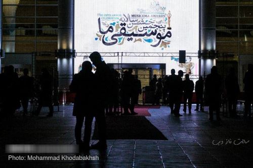 تیپ و استایل خوانندگان در فرش قرمز و جشنواره موسیقی برج میلاد