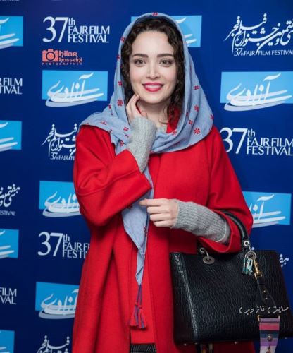 استایل و ژست های بازیگران از مانتو صابر ابر
