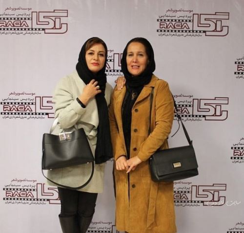 استایل و ژست های بازیگران از مانتو صابر ابر
