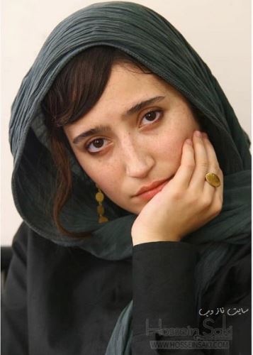 استایل و ژست های بازیگران از مانتو صابر ابر