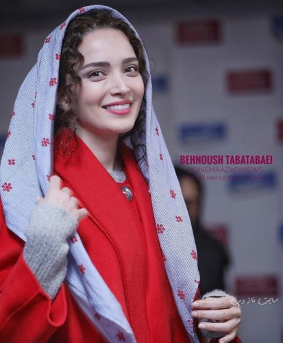 استایل و ژست های بازیگران از مانتو صابر ابر