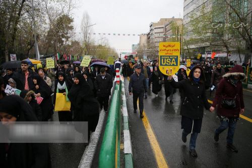سوژه ها و حاشیه های راهپیمایی 22 بهمن