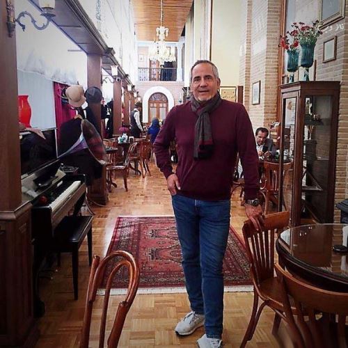 تصاویر دیدنی بازیگران 142؛ هم آغوشی عباس جمشیدی و پنبه
