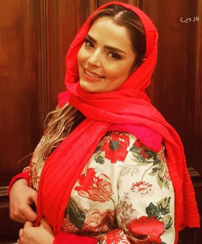 تصاویر دیدنی بازیگران 142؛ هم آغوشی عباس جمشیدی و پنبه