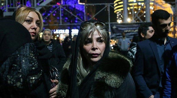 مراسم هفت مرحوم خشایار الوند با حضور بازیگران