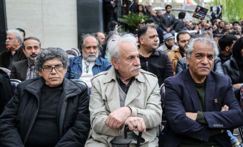 تصاویر غمگین چهره ها در مراسم ختم مرحوم جمشید مشایخی