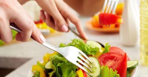 علائم فشار خون بالا و پایین، خوراکی های مناسب+ اینفوگرافی