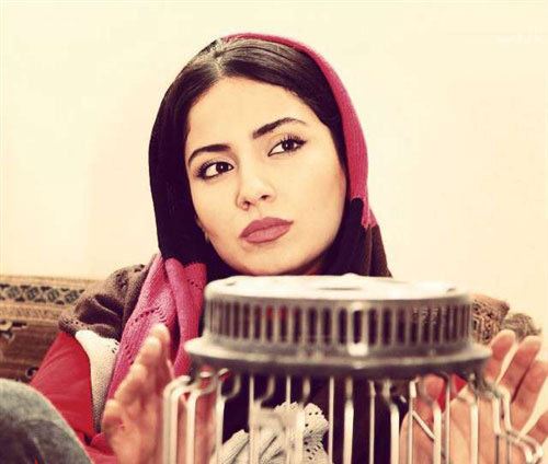 بیوگرافی جدید بهارک صالح نیا از بازیگری تا کشف حجاب