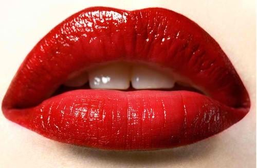 بهترین ترفندهای قلوه ای و برجسته کردن لب+ ورزش تصویری