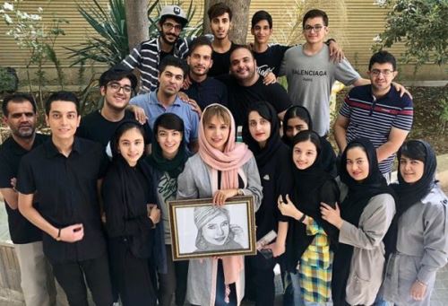عکس های داغ بازیگران و چهره ها با کپشن های عجیب!