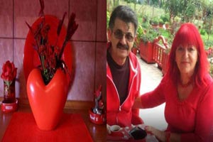 ماجرای عجیب شهرت جهانی این زن با رنگ قرمز! + تصاویر دیدنی ماجرای عجیب شهرت جهانی این زن با رنگ قرمز! + تصاویر دیدنی