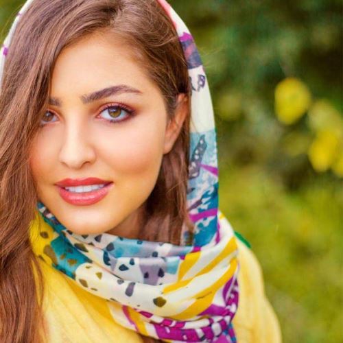 بیوگرافی جدید کیمیا تاج زاده خواننده و والیبالیست+ عکس