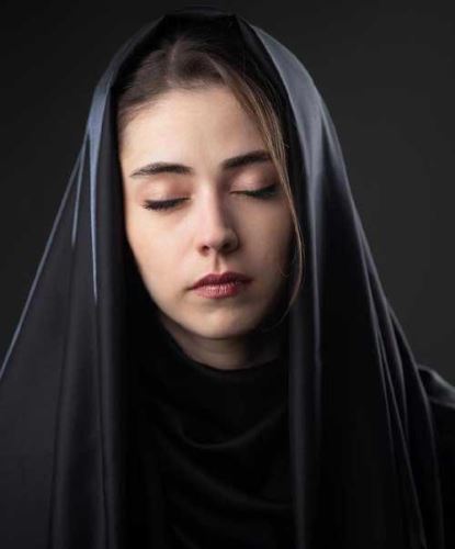 بیوگرافی جدید نیلوفر رجایی فر و همسرش و استایلی متفاوت+ گالری عکس
