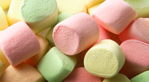 مارشمالو چیست؟ دستور تهیه پاستیل نرم ویژه بچه ها