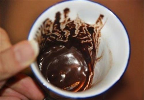 فال هفتگی قهوه با 3 نشان داخل فنجان
