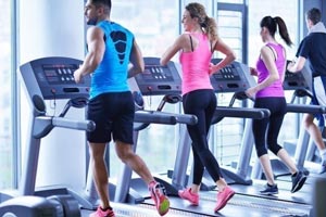 خطرات استفاده از تردمیل/ لاغری با تردمیل و عوارض آن خطرات استفاده از تردمیل/ لاغری با تردمیل و عوارض آن
