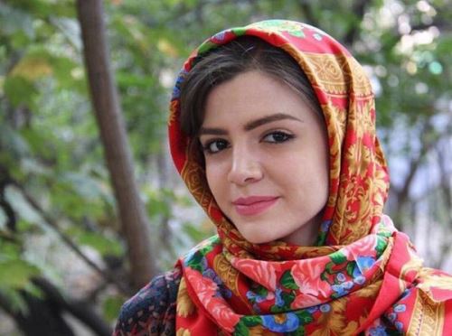 بیوگرافی جدید آوا دارویت بازیگر جذاب از ایتالیا تا سریال وارش در ایران
