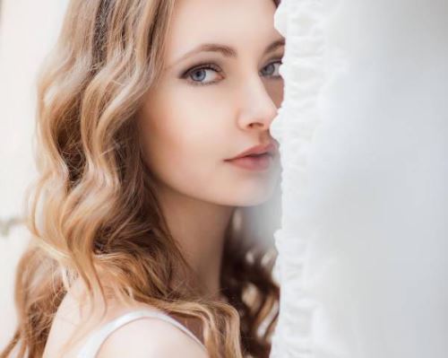 زنان کمر باریک چه شخصیتی دارند؟ رازهای جالب اندام ساعت‌شنی