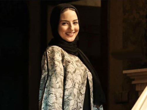 بیوگرافی جدید پردیس پورعابدینی/ از مانلی تا عشق ها او