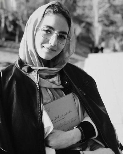 بیوگرافی جدید پردیس پورعابدینی/ از مانلی تا عشق ها او