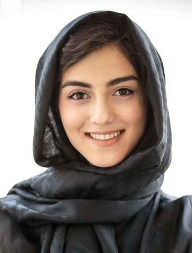 بیوگرافی جدید پردیس پورعابدینی/ از مانلی تا عشق ها او