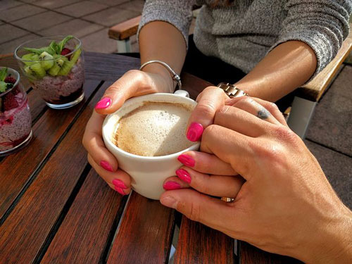 عاشقانه ترین شعرهای ناب قهوه/ قهوه تلخ، قجری