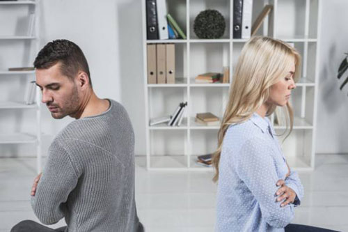 ترفندهای زنانه و دلبرانه برای جذب کردن آقای شوهر