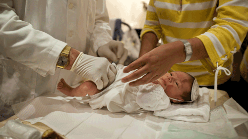 نگهداری های لازم بعد از ختنه کردن نوزادان
