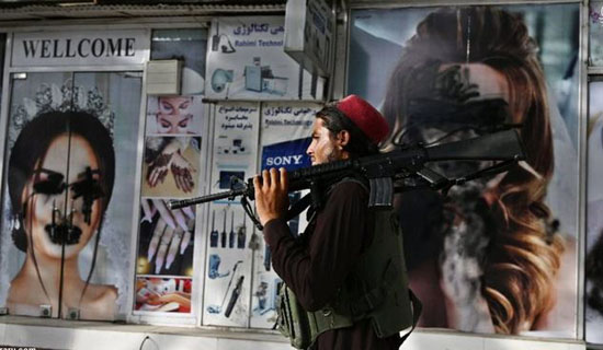 عکس های چهره زنان و دختران بعد از روی کار آمدن طالبان در افغانستان
