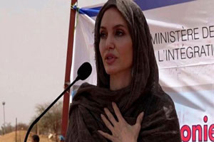 واکنش جالب آنجلینا جولی به سرنوشت دختران و زنان افغانستانی