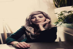 بیوگرافی و عکس های بیاینا محمودی بازیگر نقش شارلوت در گاندو 2