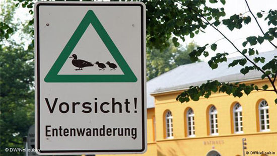 عکس هایی از تابلو‌های راهنمایی عجیب و غریب‌ شوکه کننده کشور آلمان