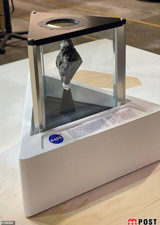 عکس های دیدنی از دفتر کار جو بایدن و سنگ ۳.۹ میلیارد ساله‌ روز میزش