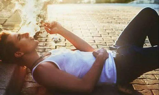 عکس های عاشقانه پسرانه | عکس های احساسی پسران غمگین و تنها