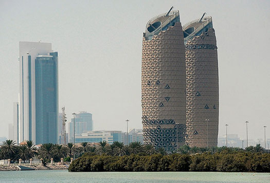 عکس هایی از هندسه عجیب و غریب برج های البحر