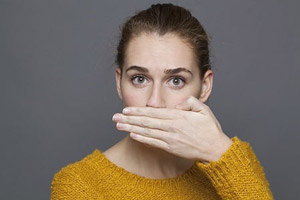 استفاده آب دهان یا تف برای دخول در واژن و مقعد خوب است یا بد؟ استفاده آب دهان یا تف برای دخول در واژن و مقعد خوب است یا بد؟