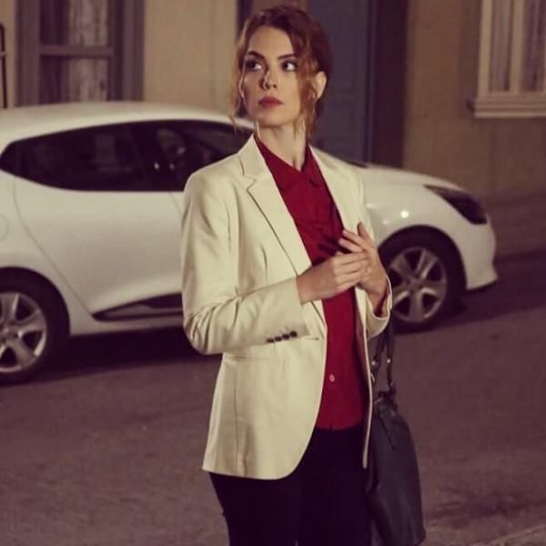 بیوگرافی سلن سویدر Selen Soyder + عکس های جذاب سلن بازیگر مشهور